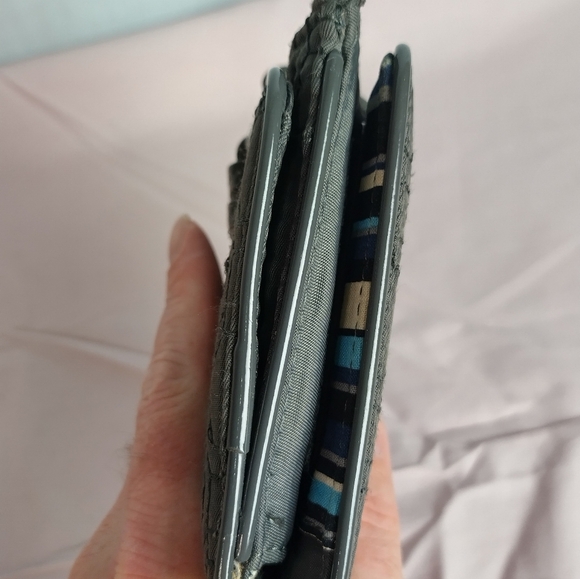 Vera Bradley Gray Quilted Organizer Wallet Magnetic Snap Closure - Picture 6 of 15